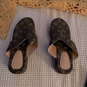 Designer inspired platform/wedge sandals BRAND NEW